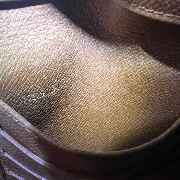 AUTHENTIC LOUIS VUITTON MONO BIFOLD WALLET MEN - Picture 7 of 7